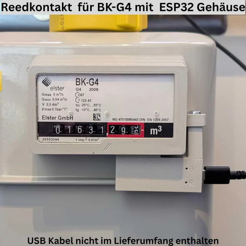 Reedkontakt Impulsnehmer montiert am Sichtfenster eines BK-G4 Gaszählers – präzise Erfassung der Umdrehungen für Smart Home und Energiemonitoring